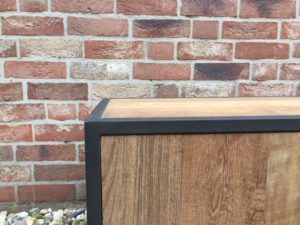 Bruut Detail foto