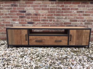 Bruut Tv Meubel Zwart Staal Teakhout 180cm