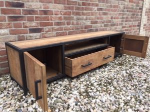 Bruut Tv Meubel Zwart Staal Teakhout 180cm