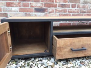 Bruut Tv Meubel Zwart Staal Teakhout 180cm