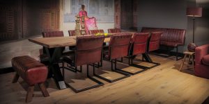 Boomstamtafel Natuur Acacia Hardhout 200 cm Massieve dikke boomstamtafel voor de laagste prijs van Nederland. Met trots introduceren wij, Markusjohn, een collectie stoere en robuuste boomstam eetkamertafels.